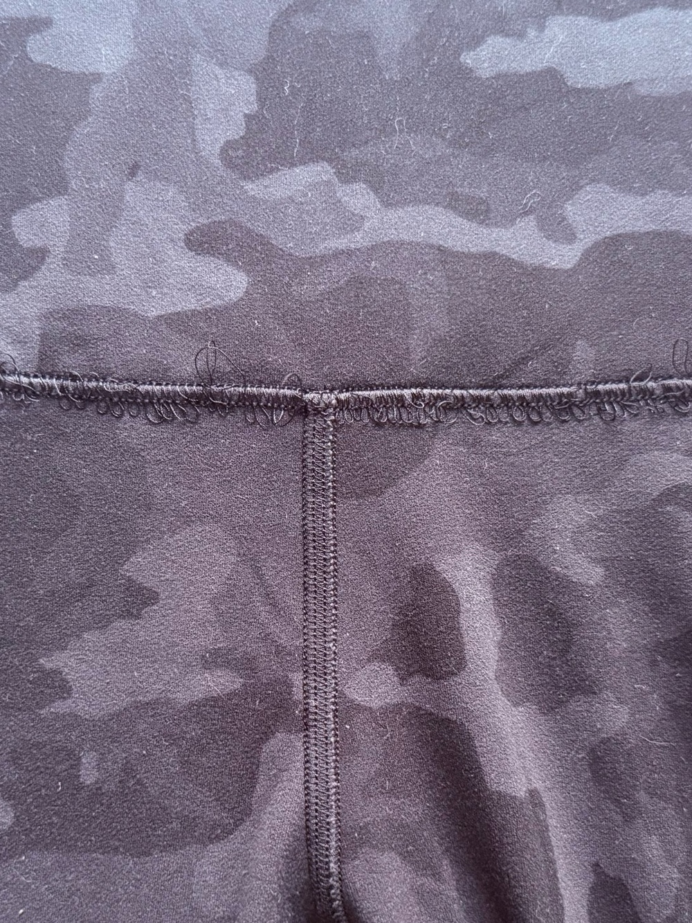 Lululemon Align Leggings 25” in Black Camo - Picture 4 of 6